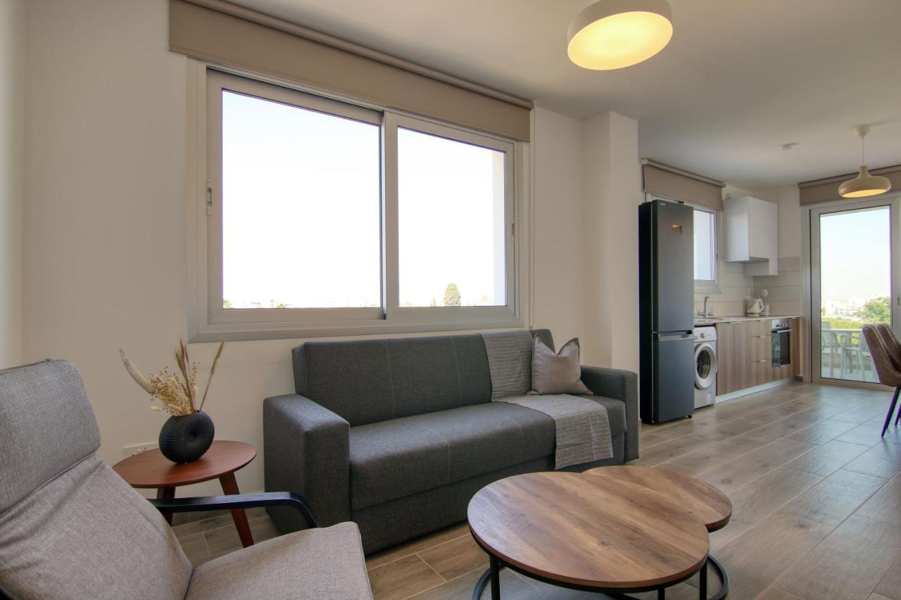 Phaedrus Living Coral Suites Aquatic Ларнака Екстер'єр фото