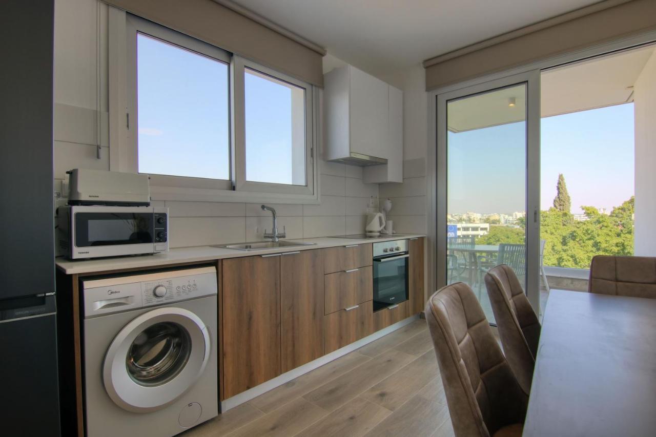 Phaedrus Living Coral Suites Aquatic Ларнака Екстер'єр фото